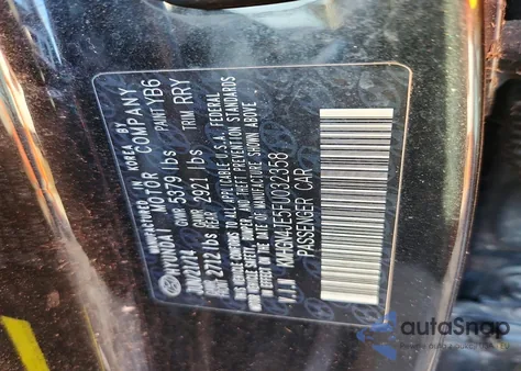 2015 Hyundai Genesis 3.8L z USA, uszkodzony, nr VIN KMHGN4JE5FU032358